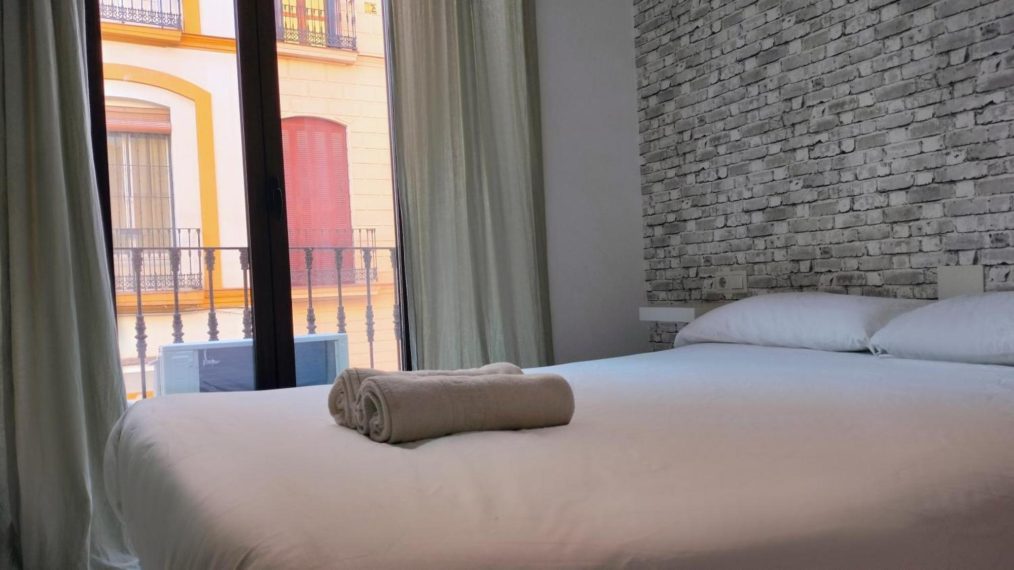 Apartamento En Sevilla Centro Con Vistas A La Plaza Alameda De Hercules - Hasta 7 Personas 外观 照片
